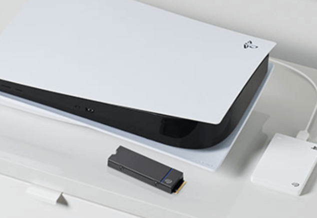 PS5 Slim : une connexion obligatoire pour le premier branchement du lecteur  disque externe